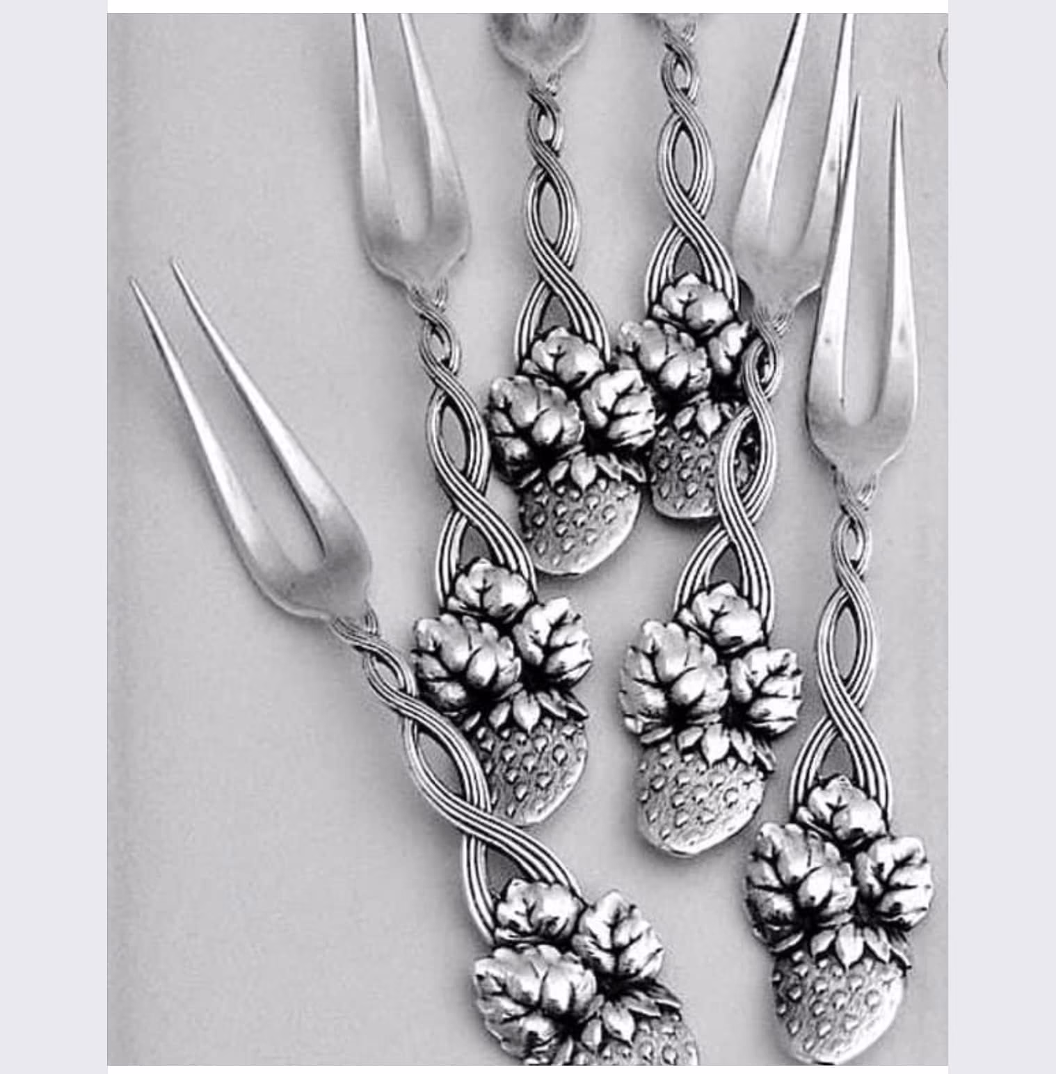 Tiffany! American sterling silver set of 6 two-tine strawberry