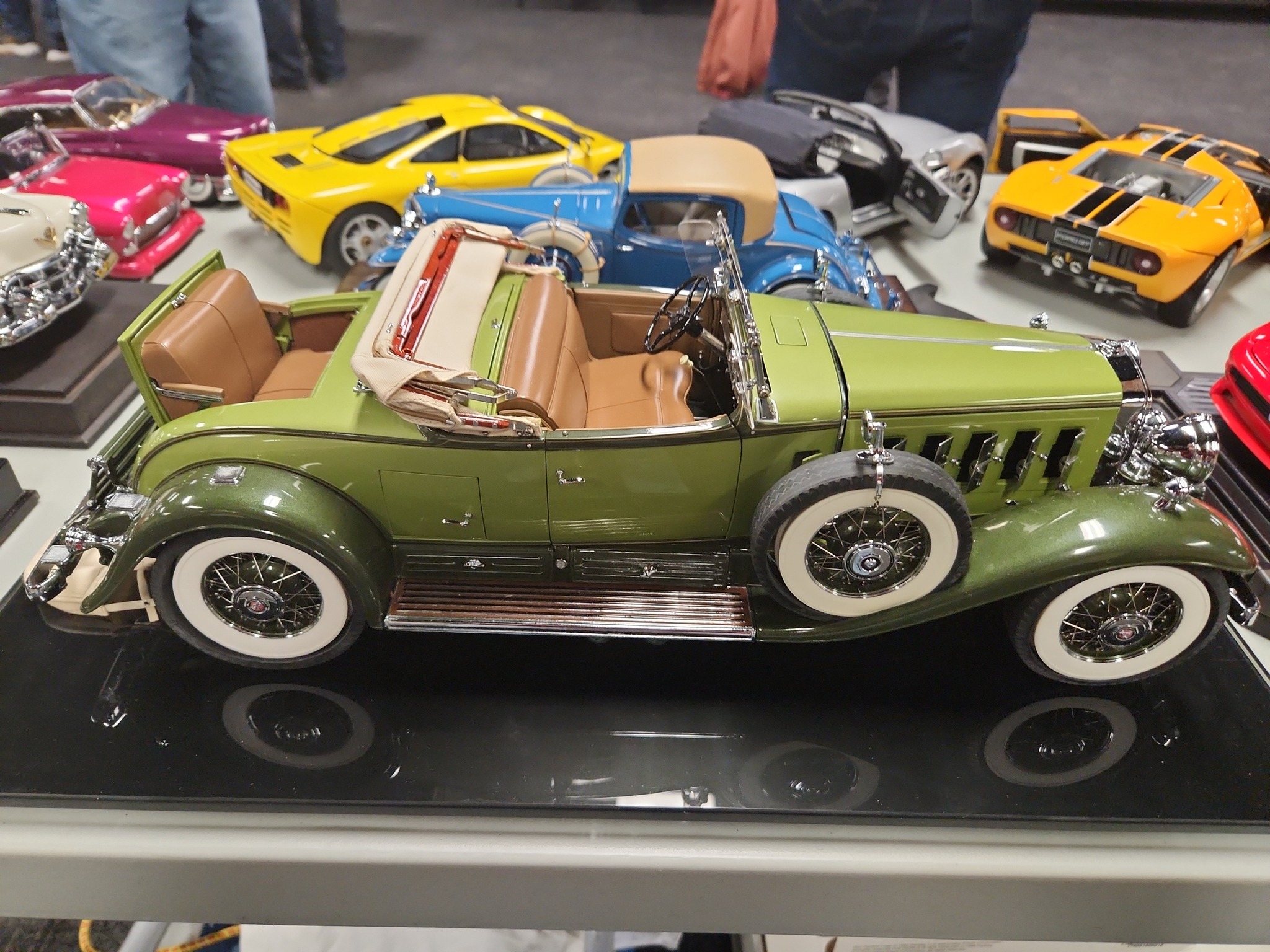 Instructions for 1/16 Cadillac V16 town car model kit?