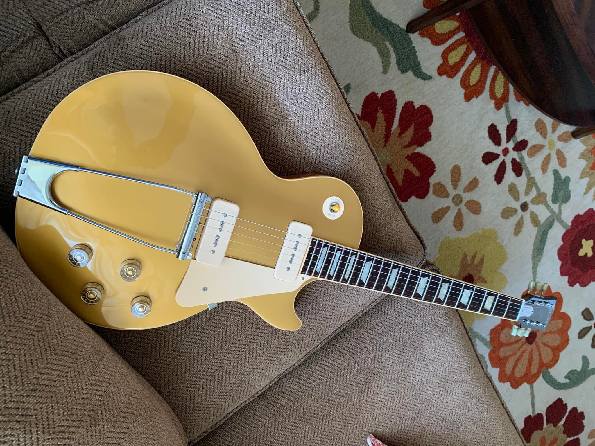 Gibson Tribute LesPaul 52Reissue Goldtop