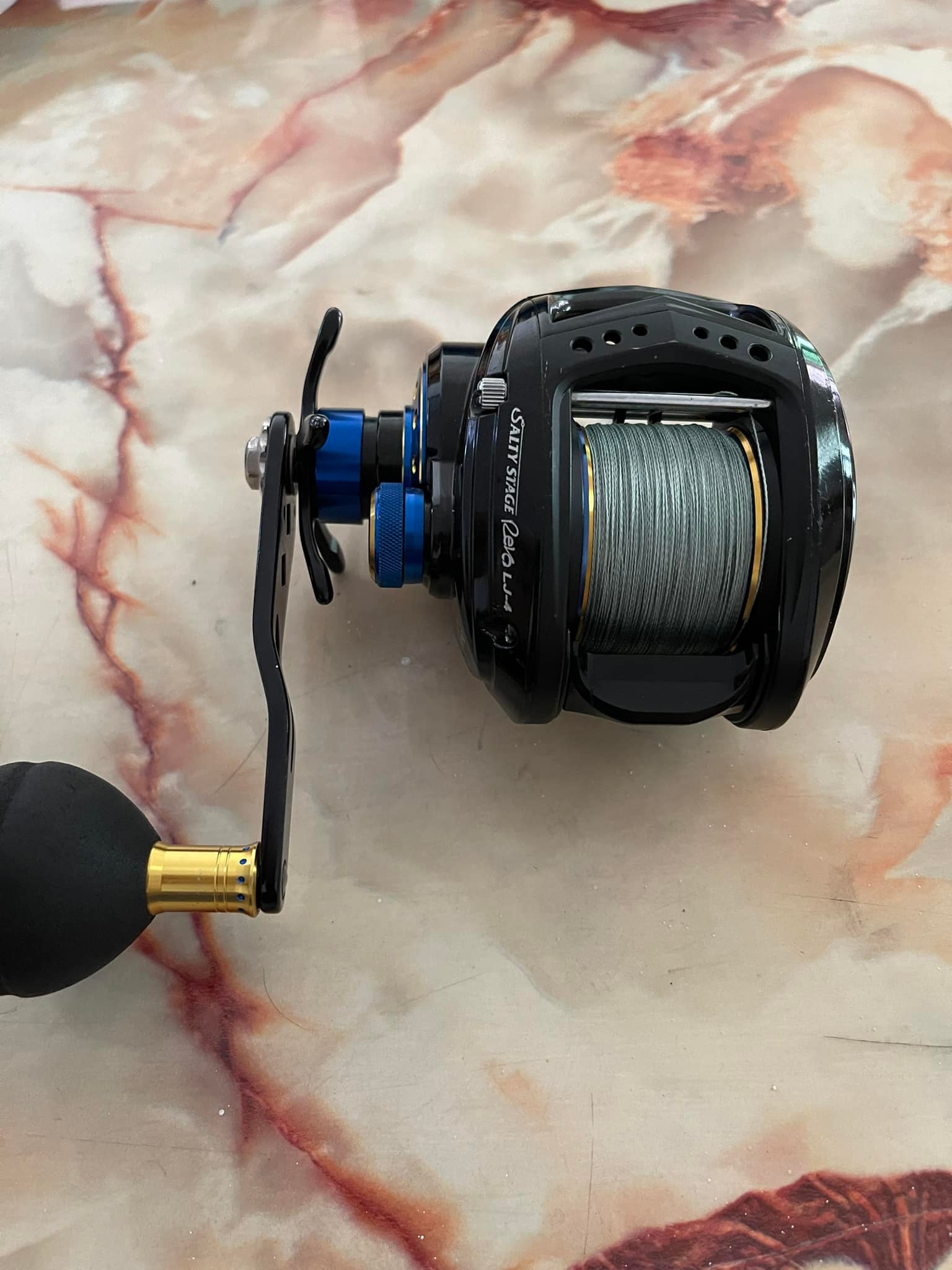 ABU GARCIA SALTYSTAGE REVO LJ4 RATIO 7.6:1 DRAG 10KG WEIGHT 378G