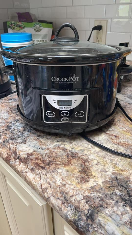 For sale, $10- GE slow cooker model #169143, 6qt, programmable