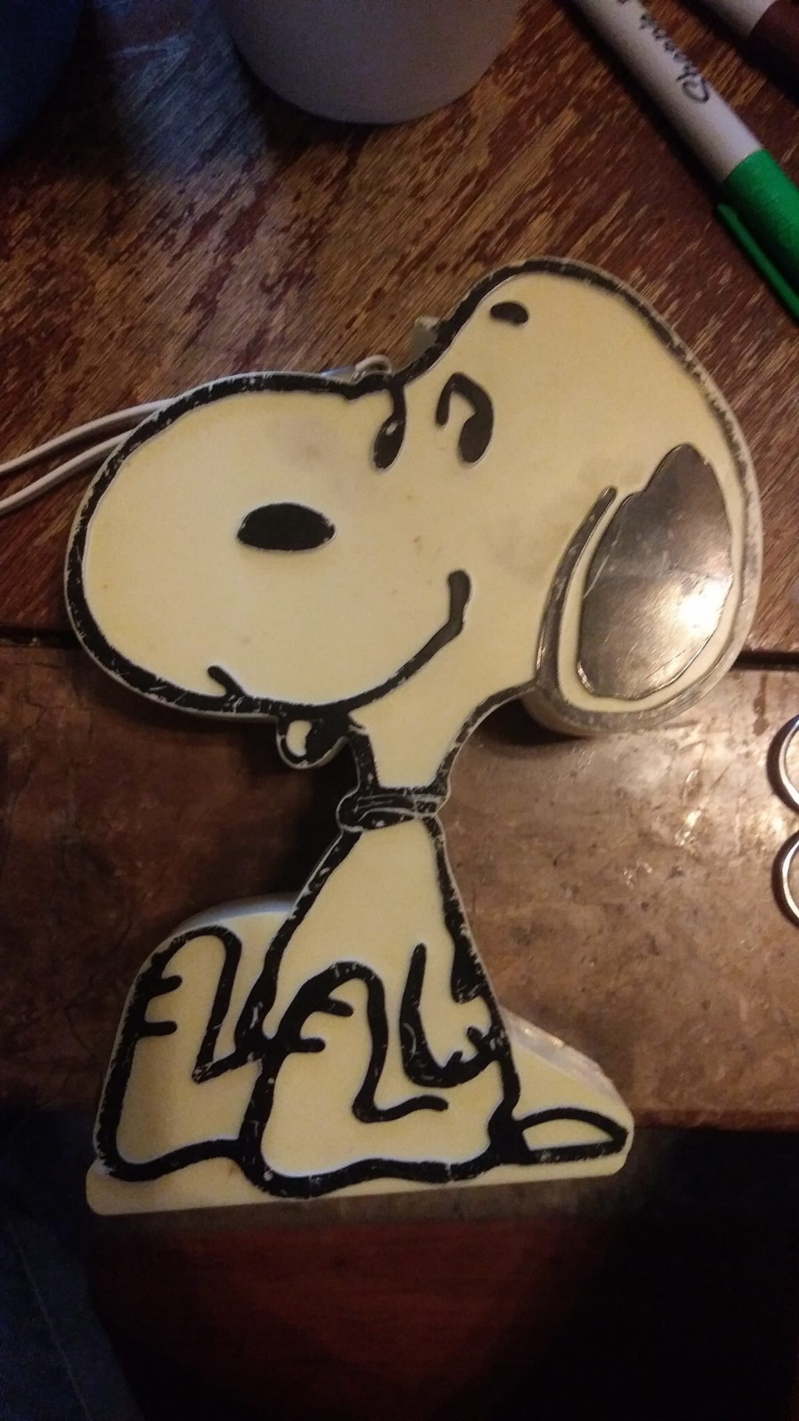 Snoopy AM/FM milk box radio found at Goodwill