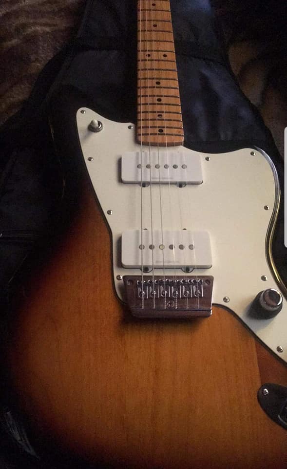 Squier Jazzmaster Vintage Modified vs Special?
