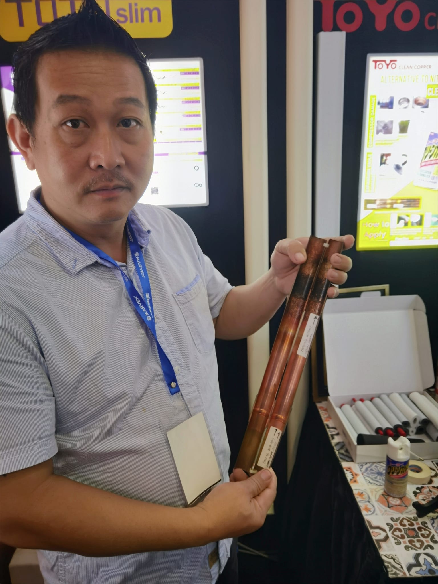 这是TOYO的新魔法东洋清洁铜！！ 将这种CLEAN COPPER 喷涂到铜管中可 