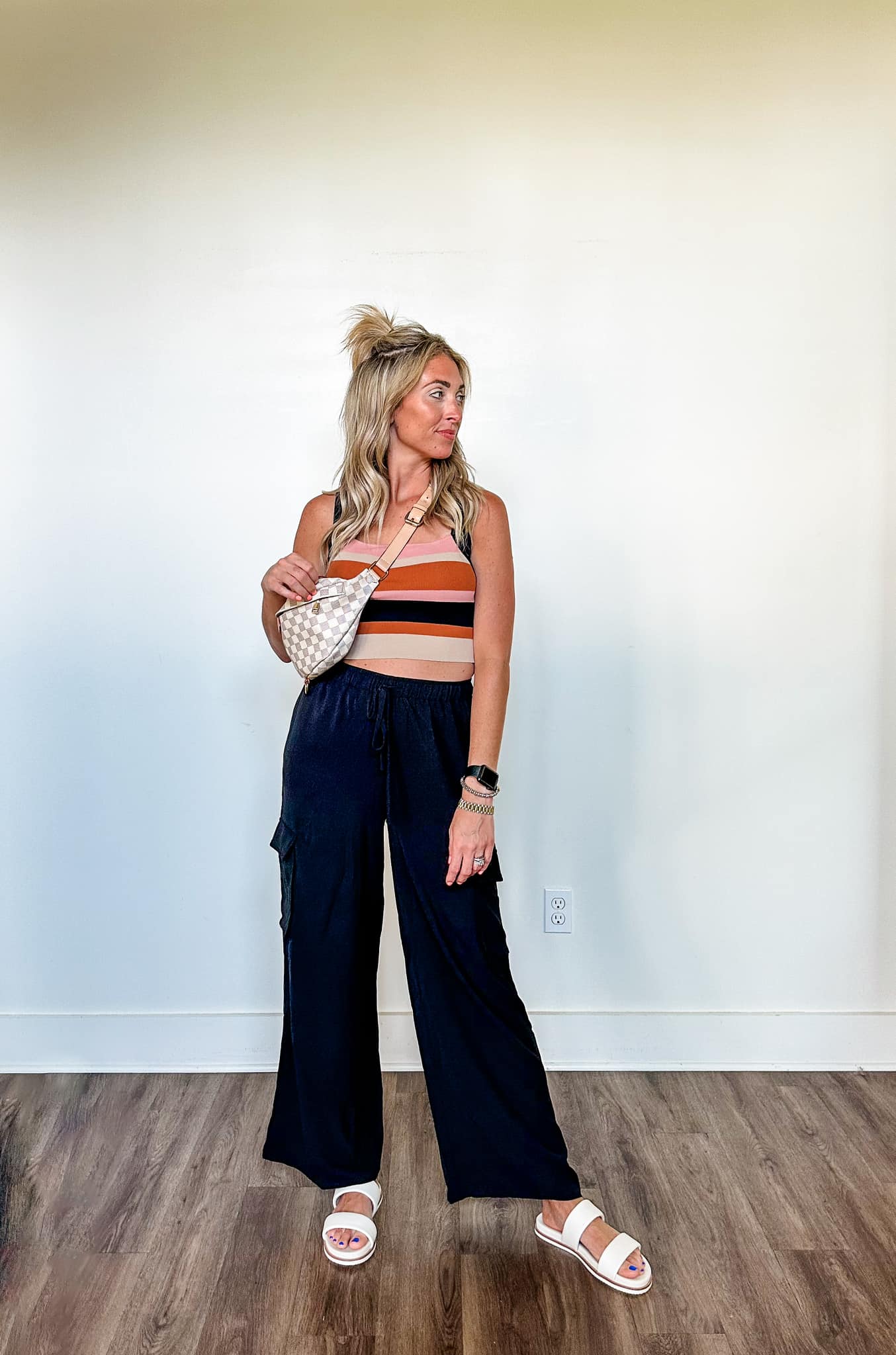 Crop Top and Cargo Pants Fashion Discussion
