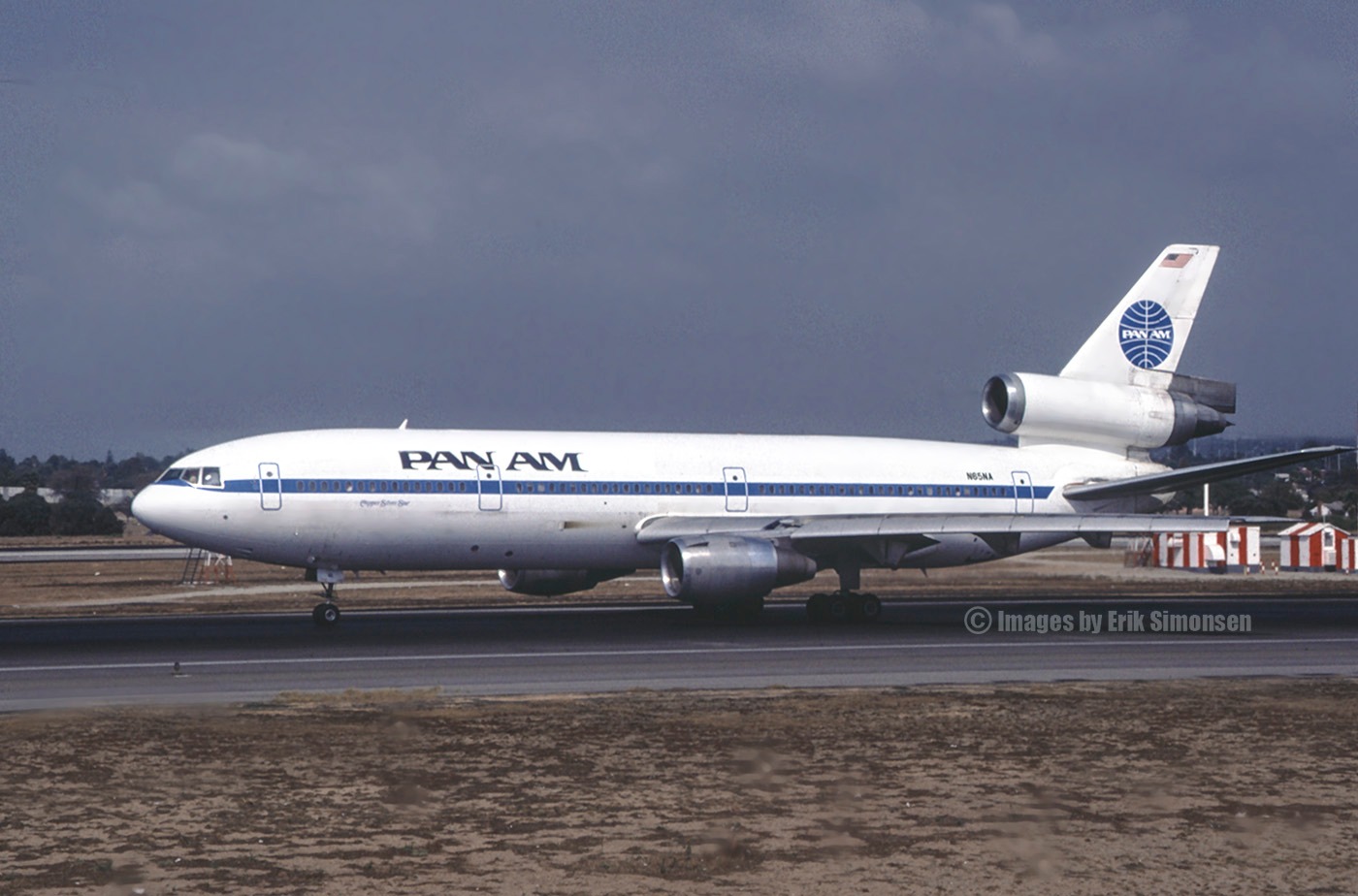 Hawaiian Air DC-10 '70 years' takes off from LAX
