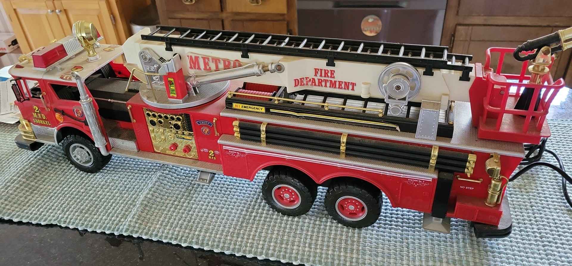 Uber cool rc fire truck made in Hong Kong in 1988. Everything