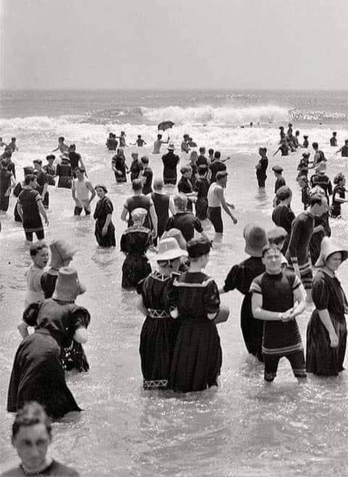 1900s sailor-inspired bathing suits were popular