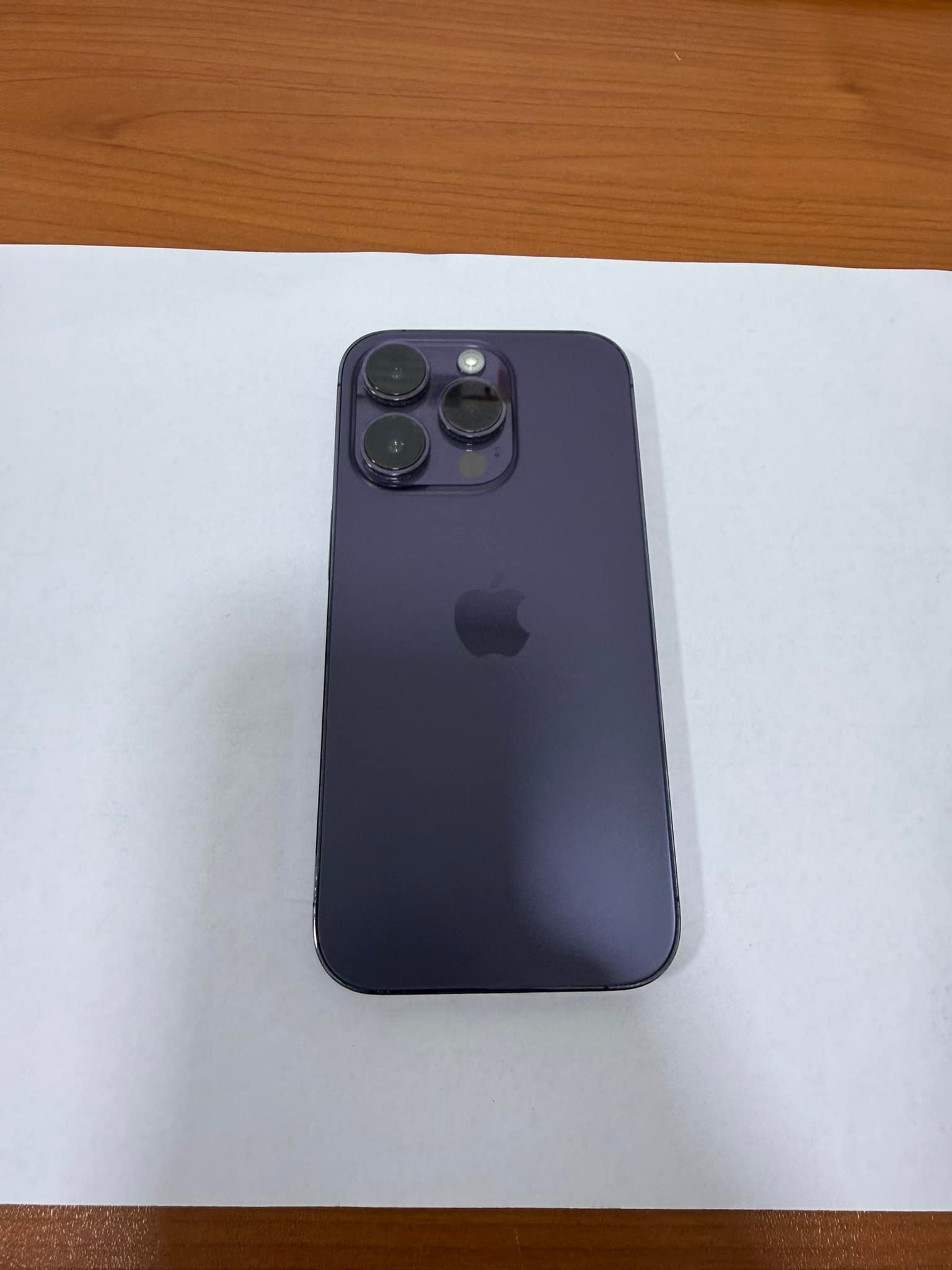 Iphone 14 pro 128 gb ? Battery 87% ? Price 700€ ?