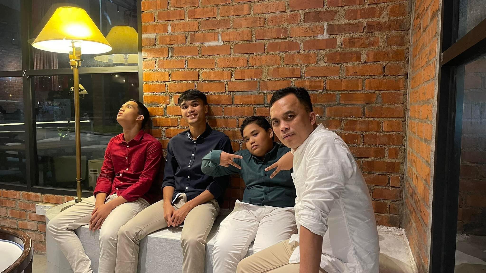 Azmir Wawa (@esmad.azmir) • Facebook, Connect with friends