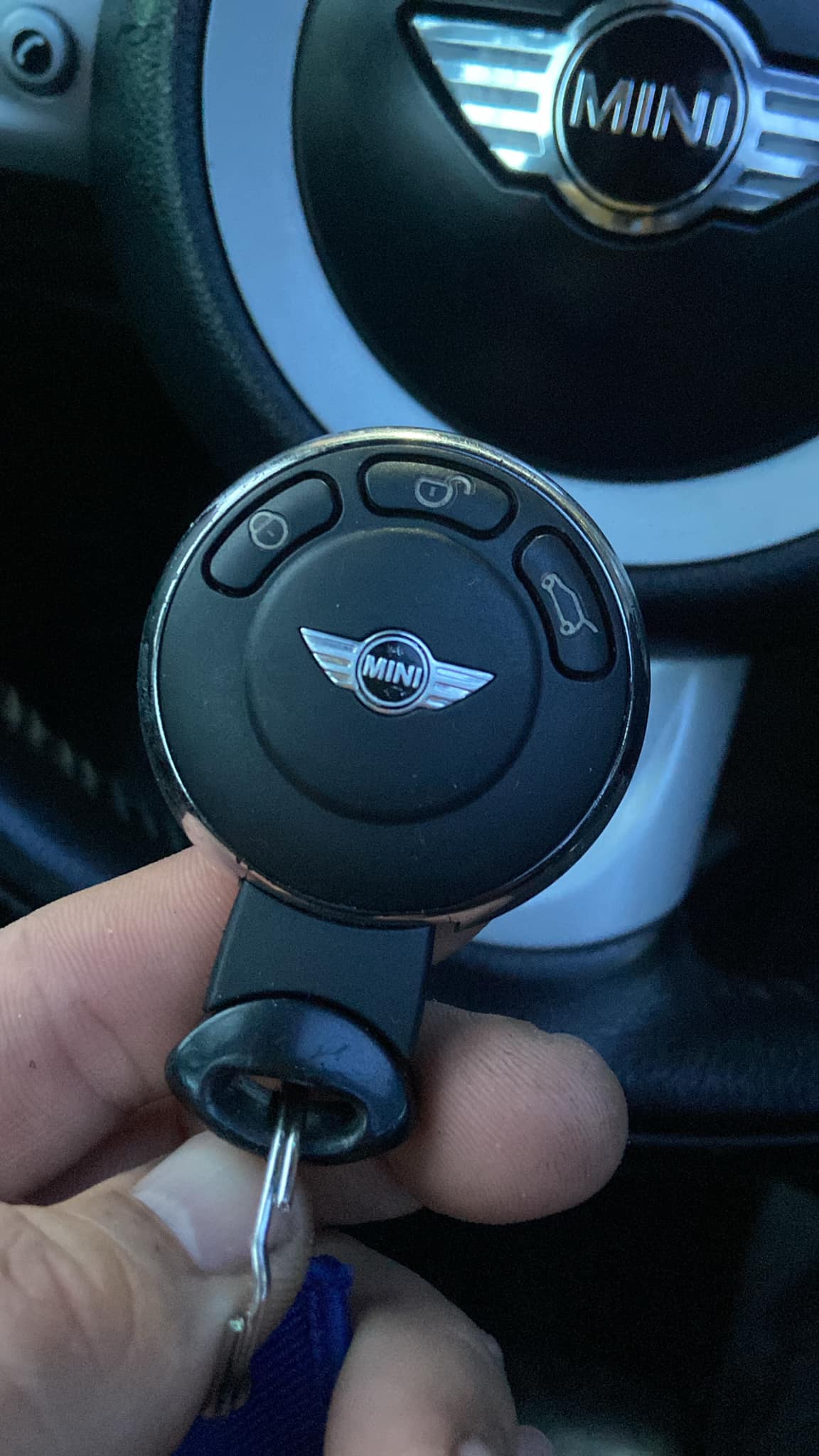 Mini Cooper Remote Key Fob Repair Shell (2007-2014) – VL2020 Battery Replacement Case