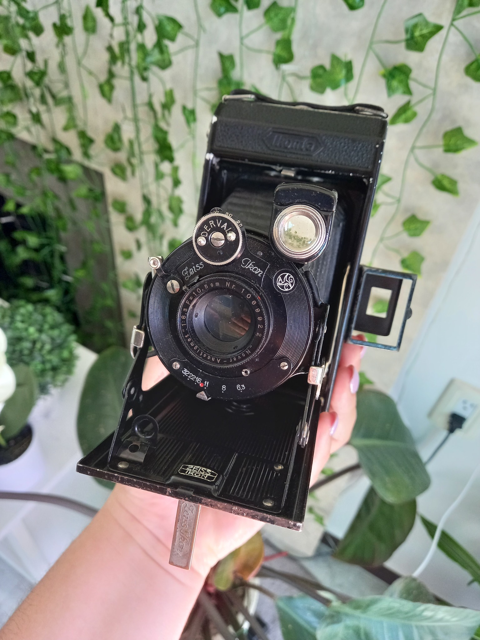 Zeiss Ikon Ikonta 520/2 camera from Germany