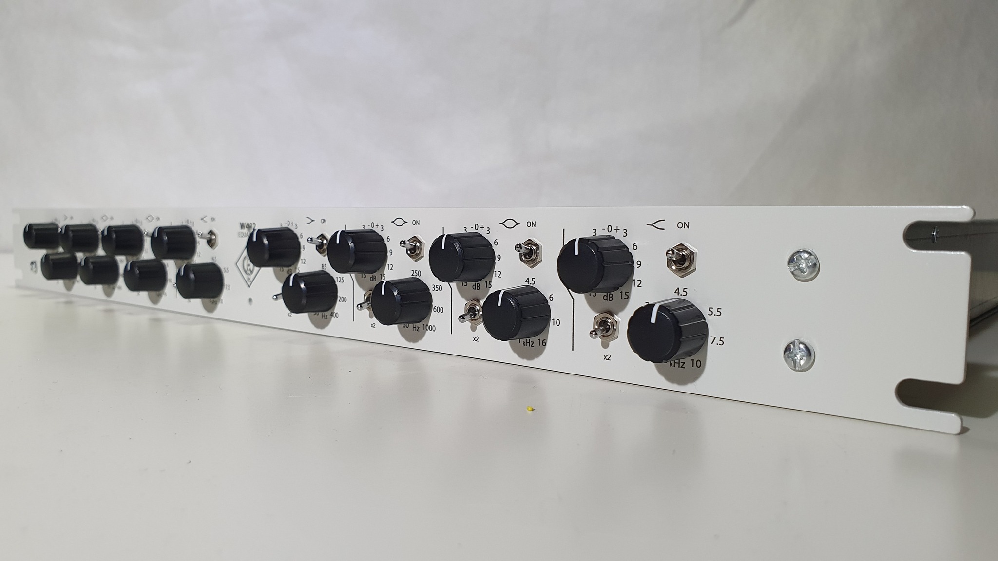 Finally finished my Neumann W492 inspired EQ! 😎 The build is