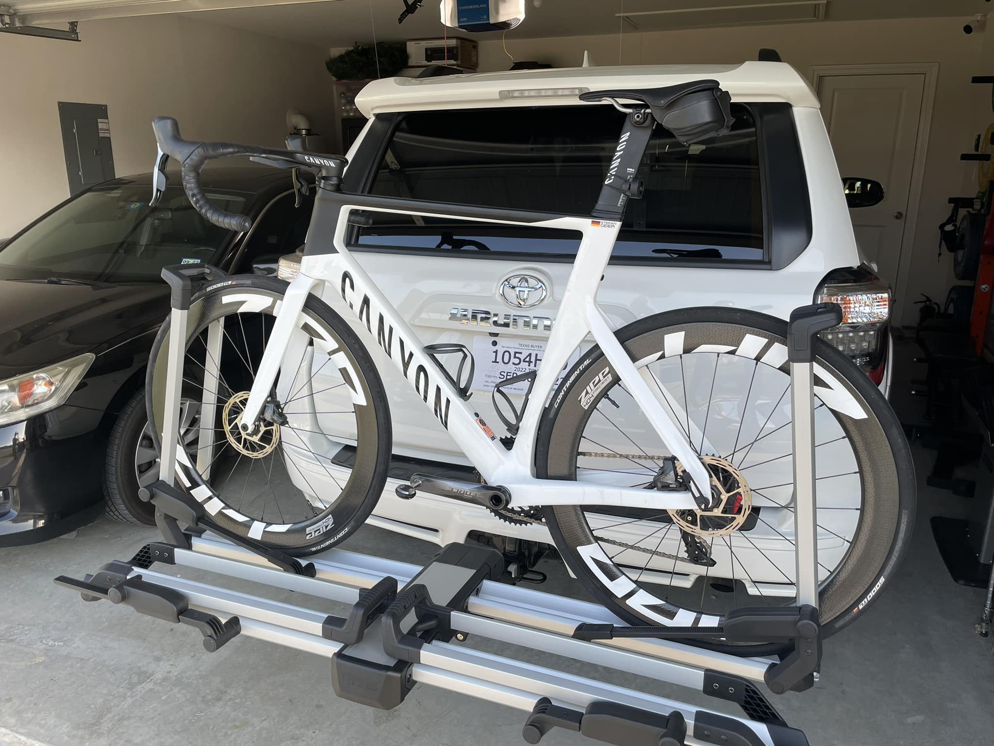 Thule bike rack for easy bike setup
