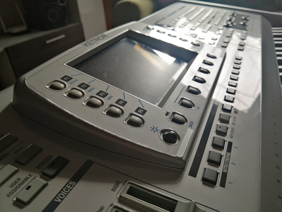 Ketron Audya5 61 keys protection with transparent plastic cover