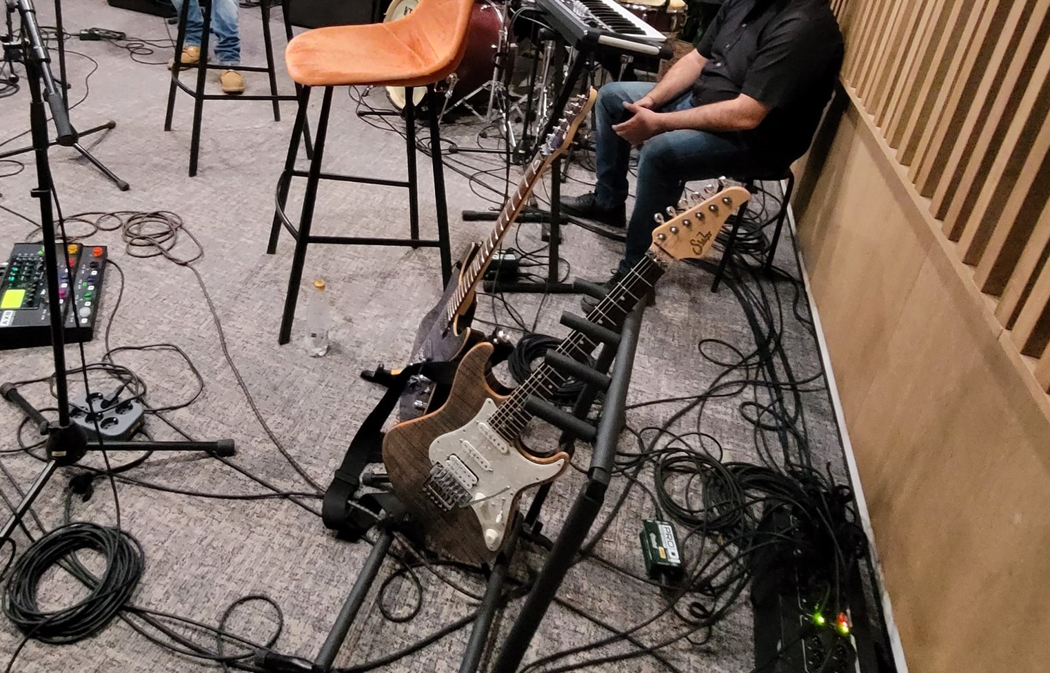 My fav. ever guitar in action: Suhr Pro series S5
