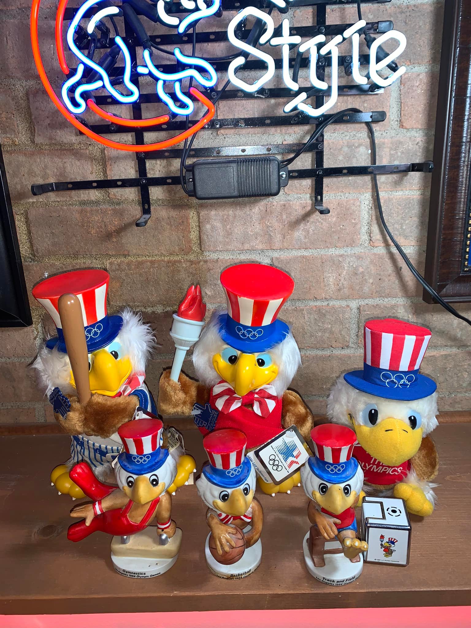 Vintage 1984 Olympics Sam the Eagle pin