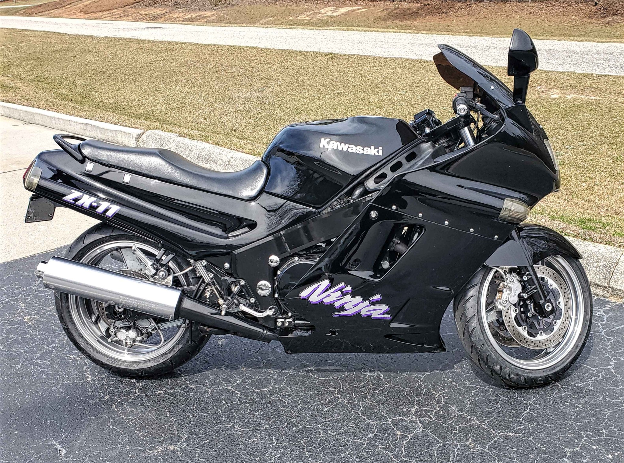 Red and black zx110 motorcycle for sale with issues