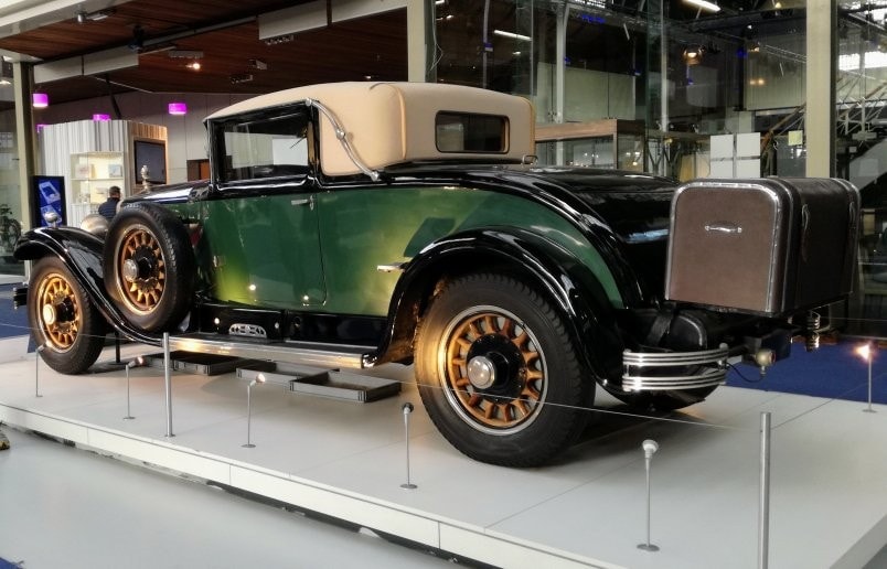 old-days-better 1927 Minerva with Vanden Plas Coachwork (picture