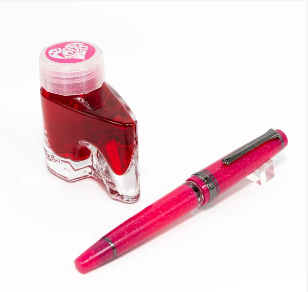 Bungubox Sweet Love Pink Sailor Realo fountain pen