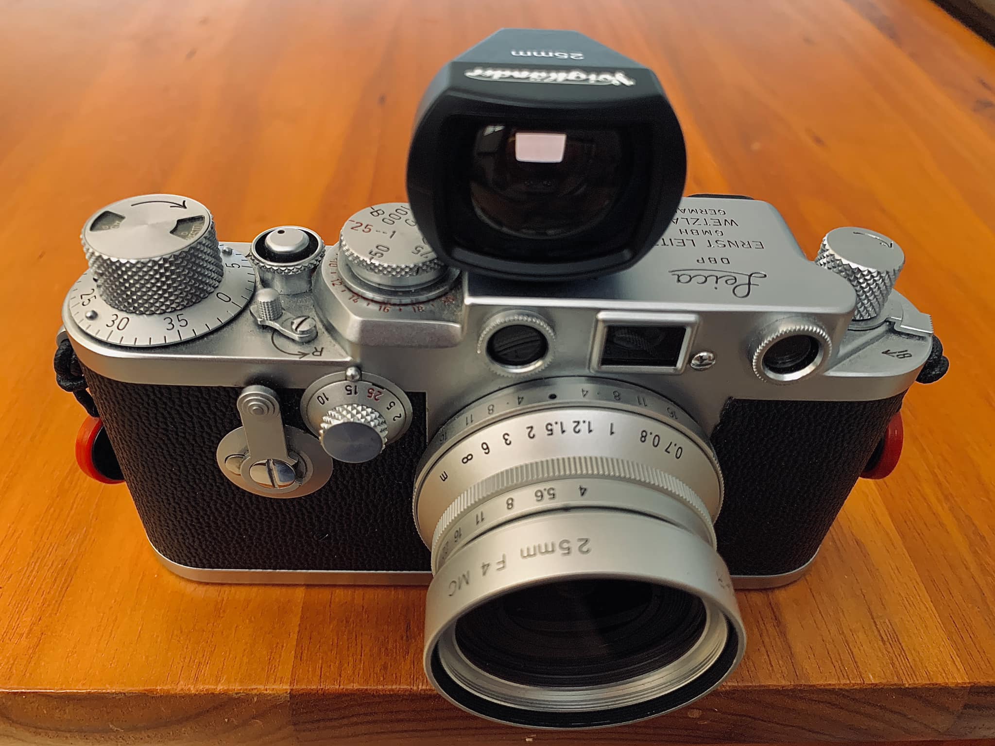 What is the iiif red dial point and shoot with Voigtlander 25mm?
