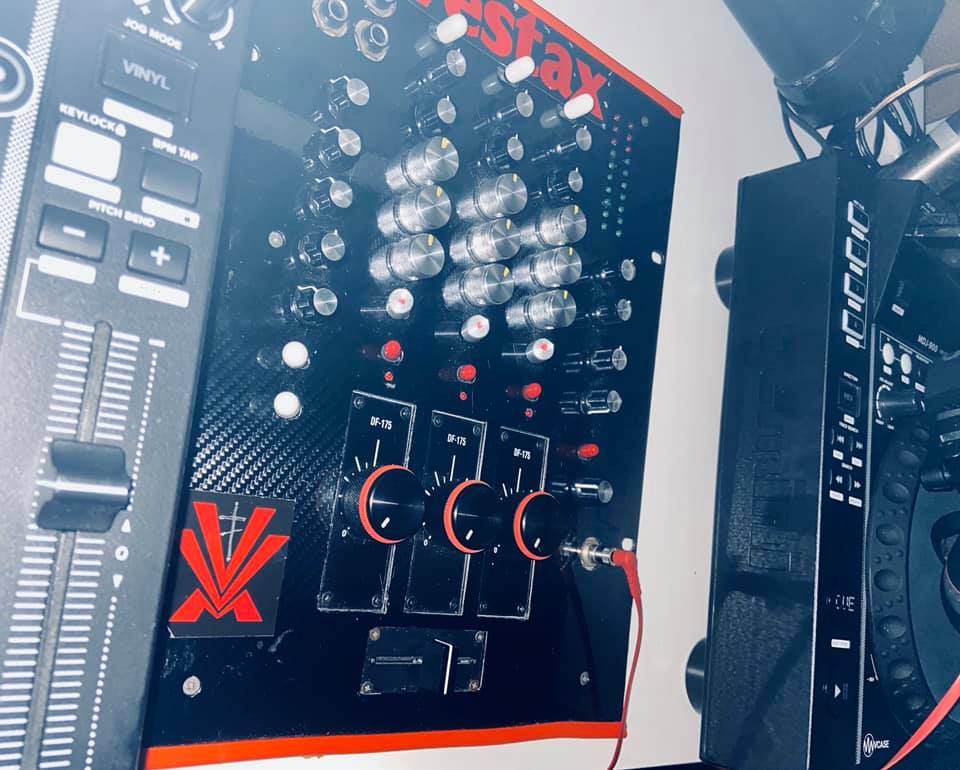Vestax PMC-26 rotary mixer in anodized red