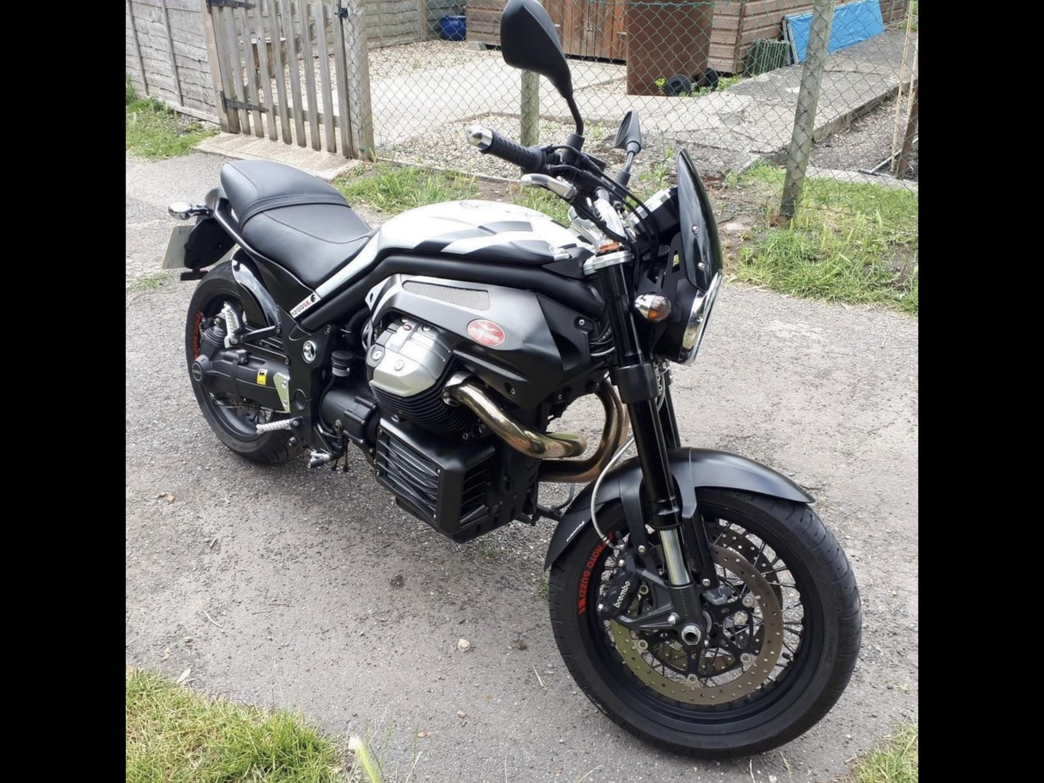 🏍️ Ride Into Freedom with the 2014 Moto Guzzi Griso 8V SE