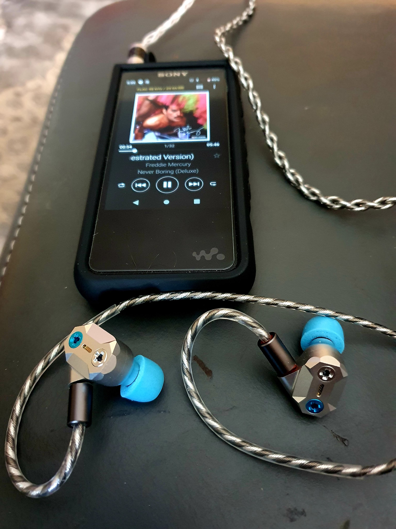 心音 Sony ZX 1 and VE Bie IEM great sound quality