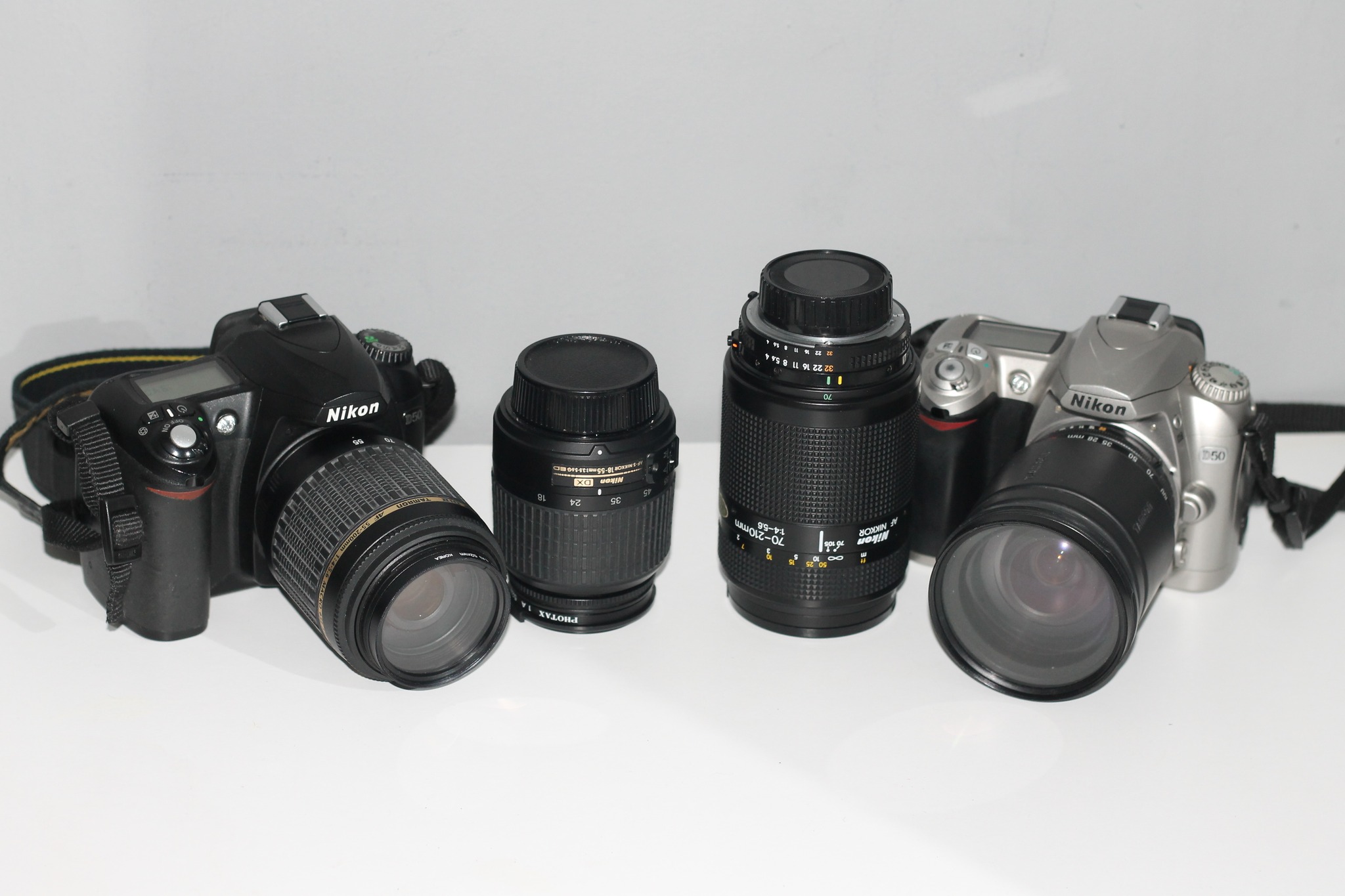 Nikon D70s with sigma 18-200mm lens