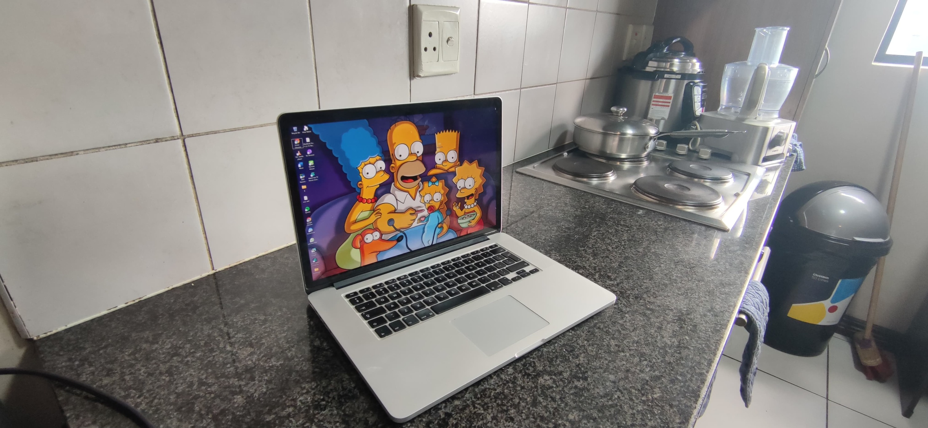 MacBook Pro (Retina, 15-inch, Mid 2014) MacOs Sonoma 14.7.6 