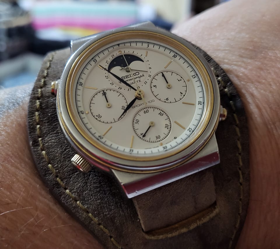 よし Put my original Seiko 7A48-5000 Chronograph on a leather bund
