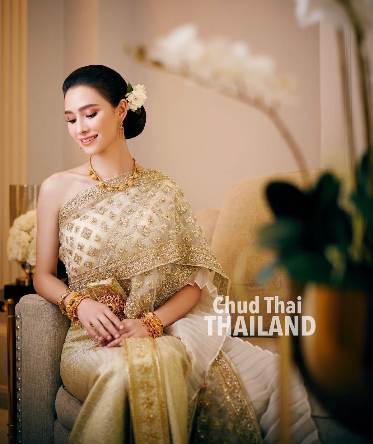 Traditional Thai wedding dress style