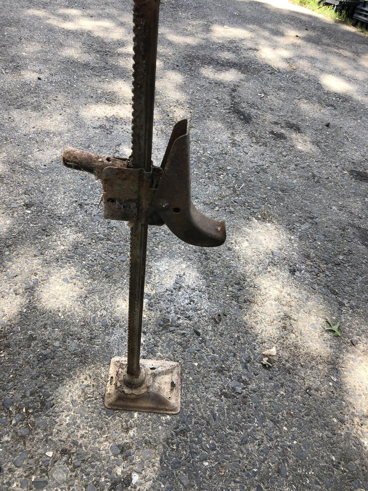 3-Piece Bumper Jack Trunk Bracket Set For 1970–1974 Challenger & Barracuda – Mopar Vintage