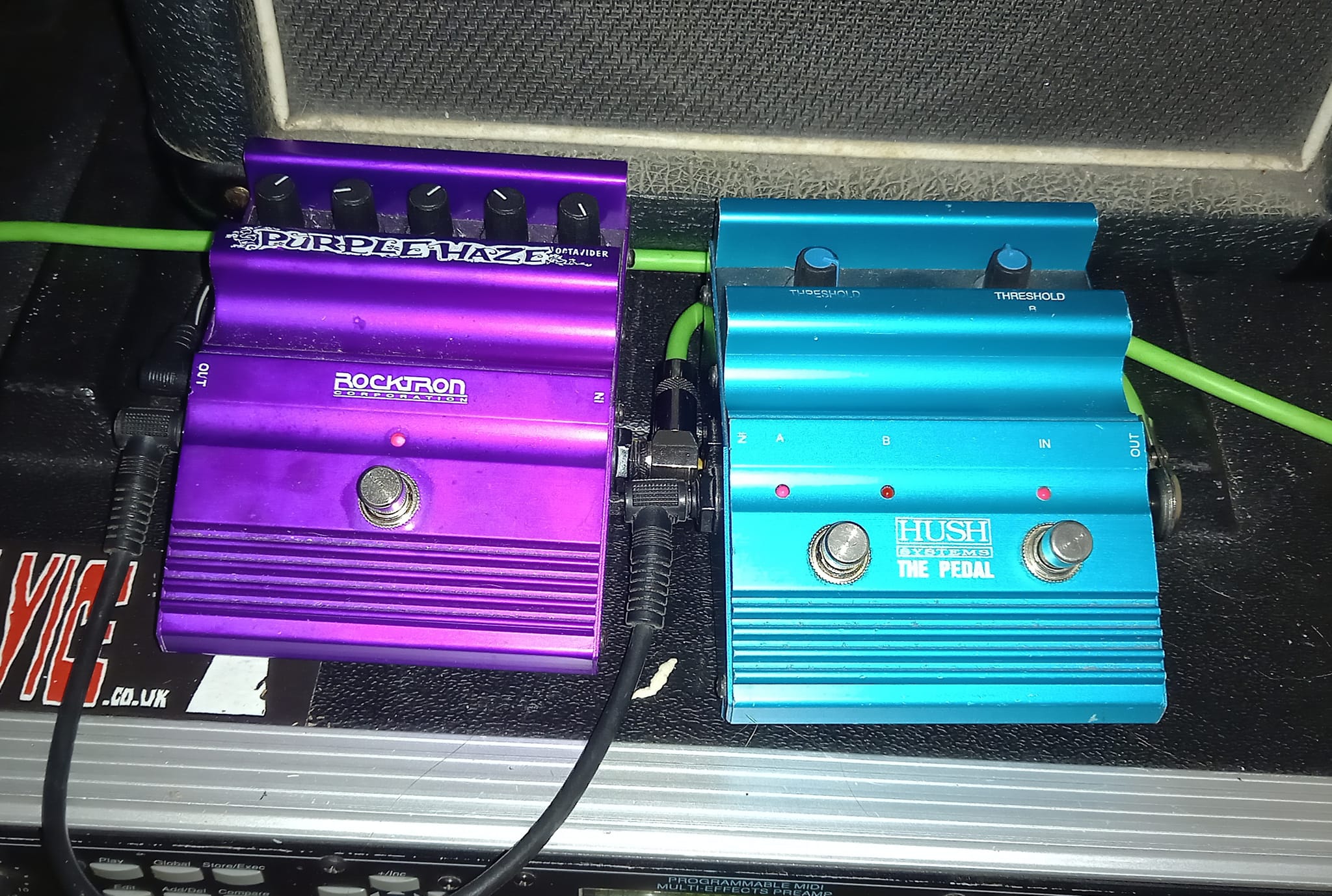 Purple haze octave fuzz sound with true bypass