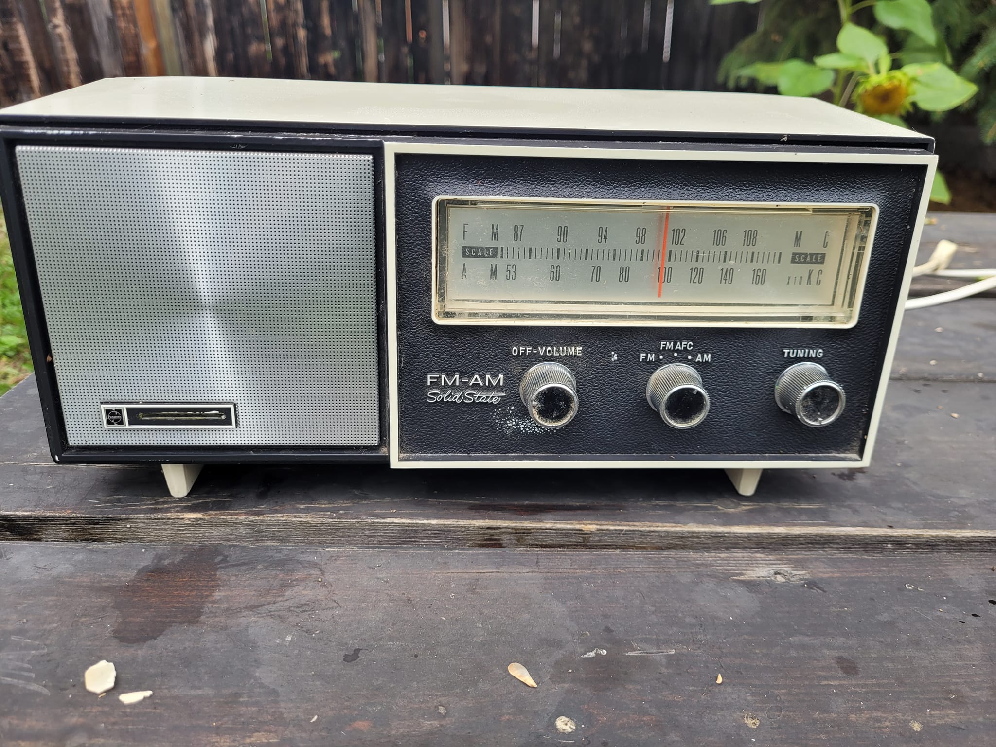 Vintage Panasonic RE-6137 radio found