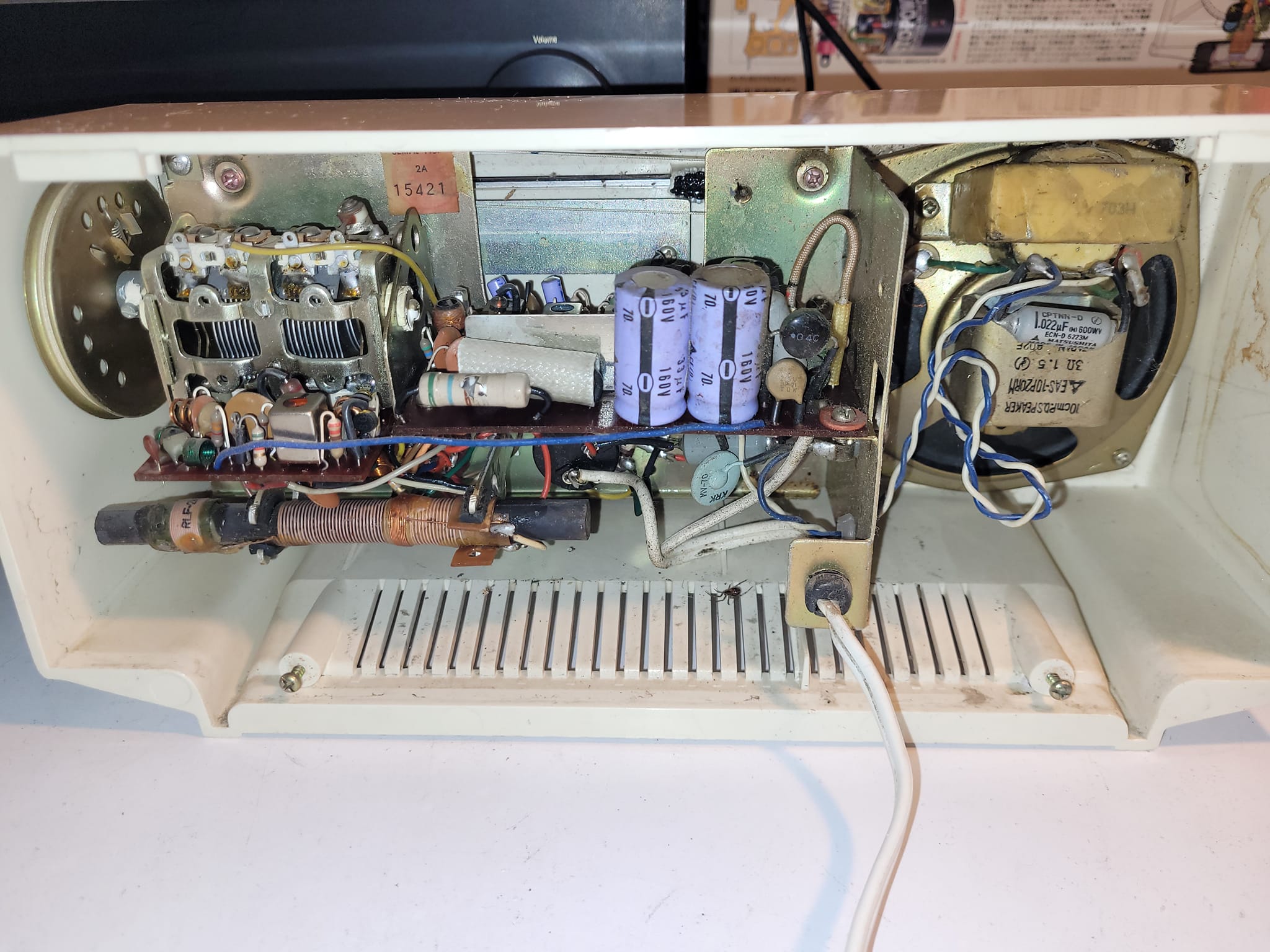 Vintage Panasonic RE-6137 radio found