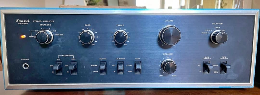 Vintage Sansui AU-6500 amplifier in fantastic condition