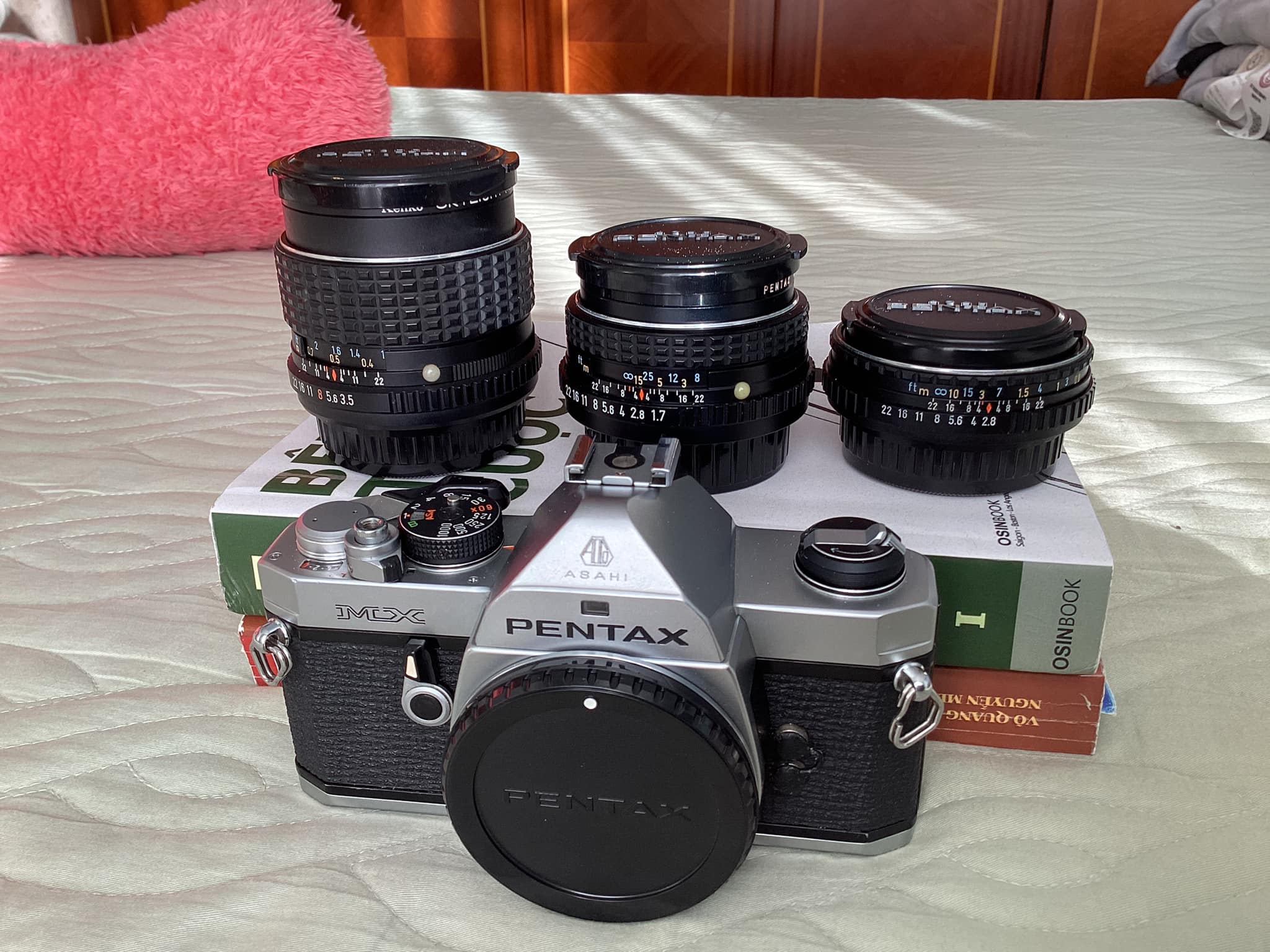 Pentax MX 50mm 1.7 lens with C200 film