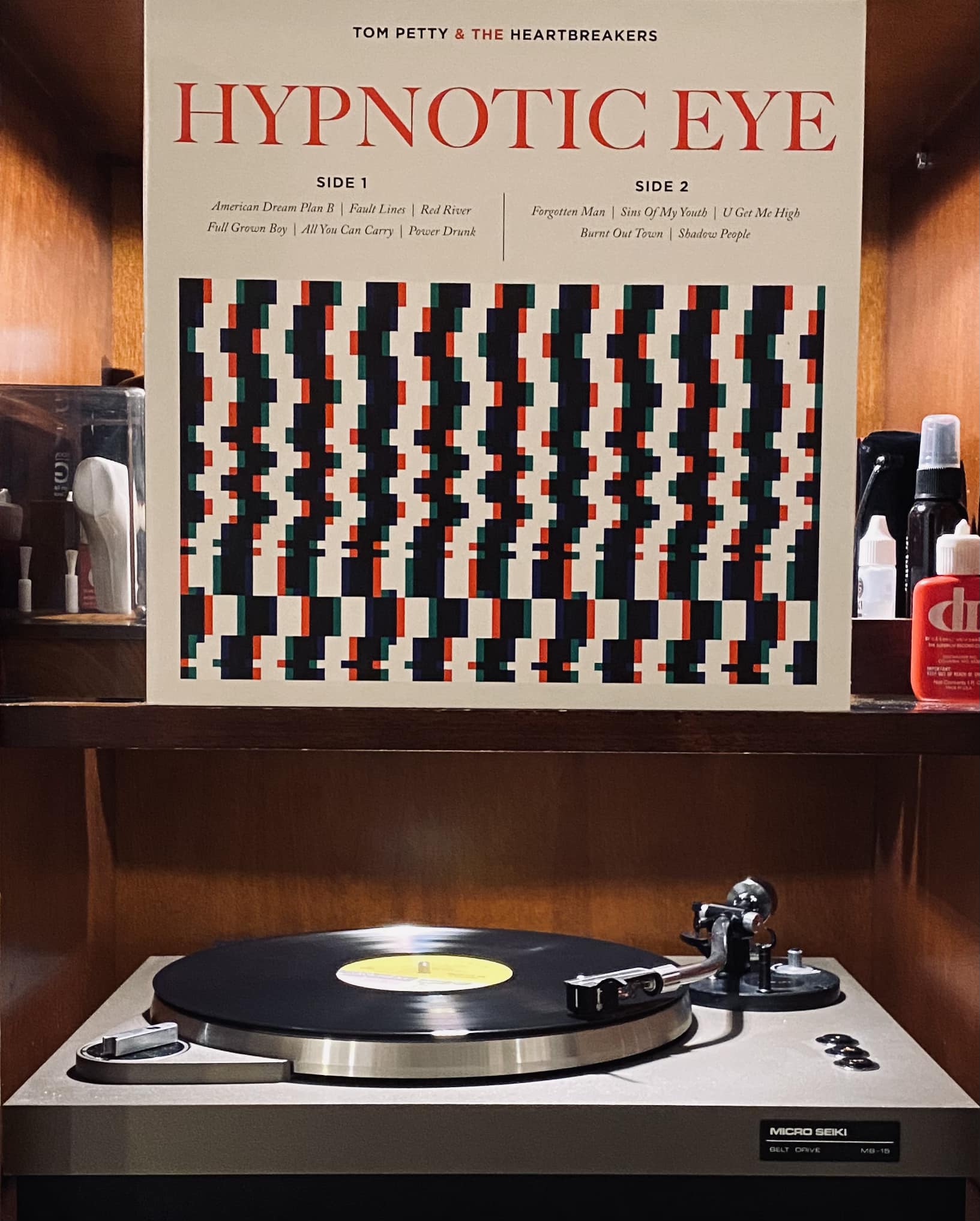 Tom Petty and the Heartbreakers Hypnotic Eye album cover