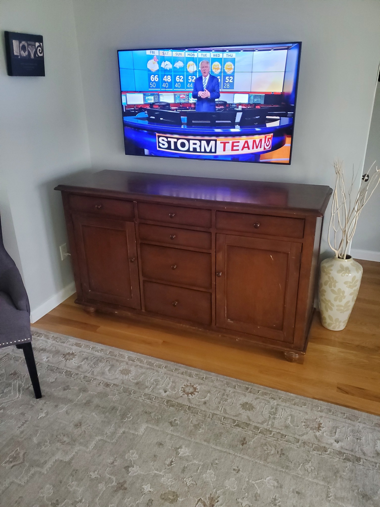 40 inch tv on dresser WAMPAT 100
