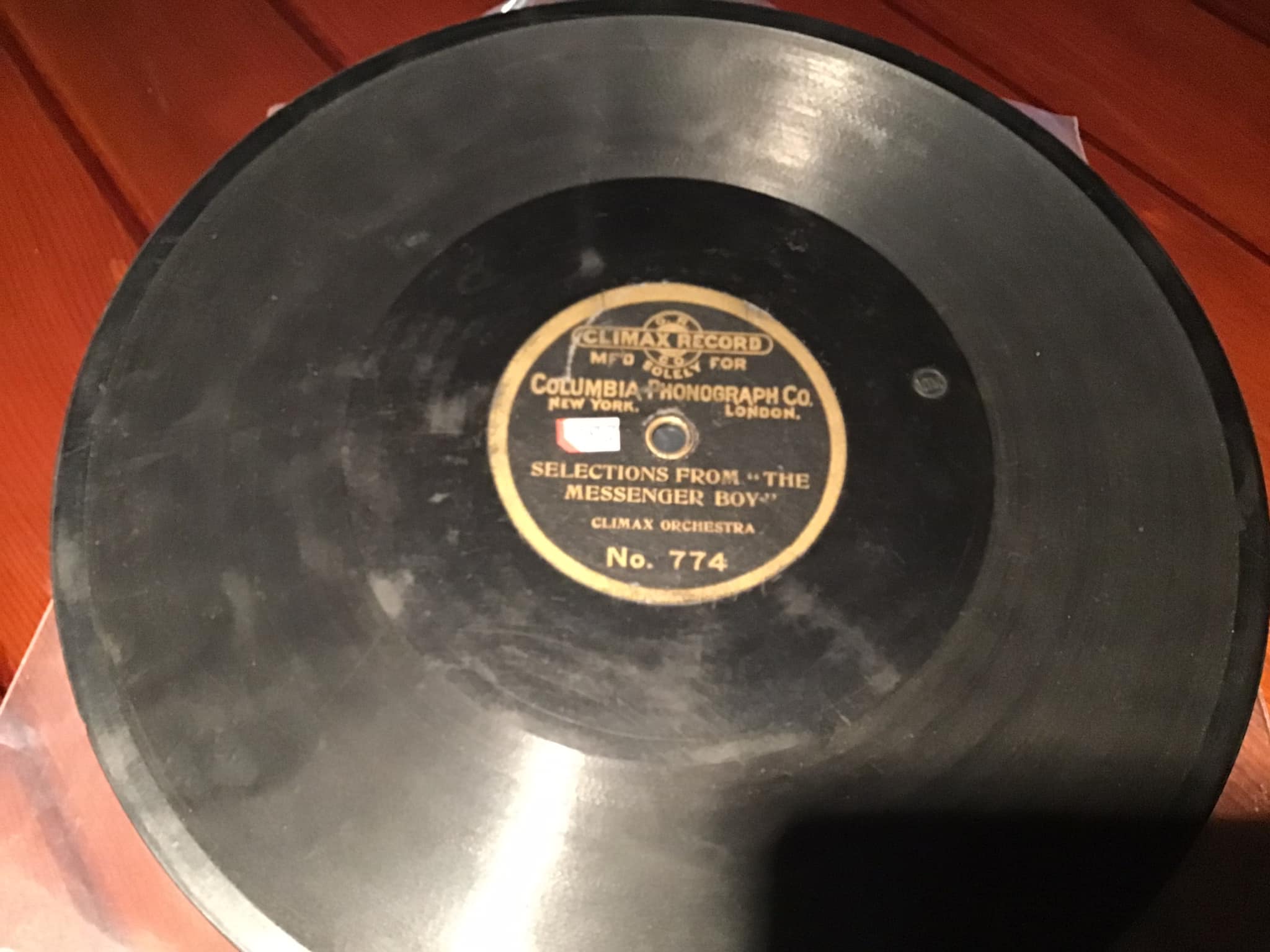 Climax Records: Note the interesting brass grommet on the spindle