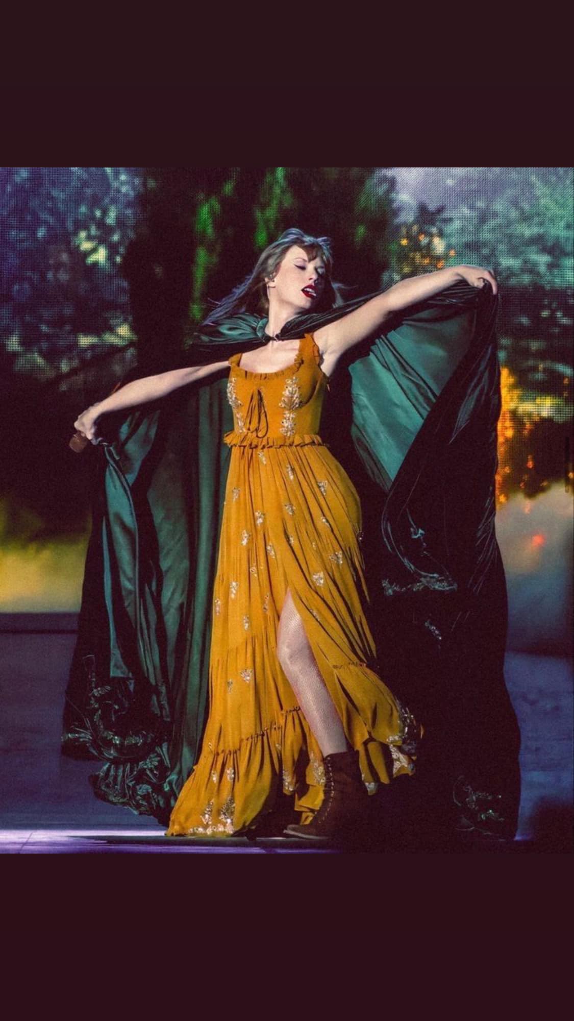 taylor swift brown evermore dress How did the little girl do in her cream tights and boots? Model_Nada Momyknows Chic Blue Floral XS-4XB:XS