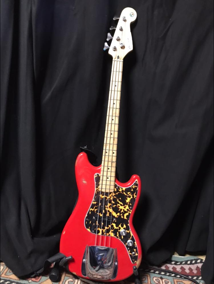 Vintage Fender Bronco guitar review and photos