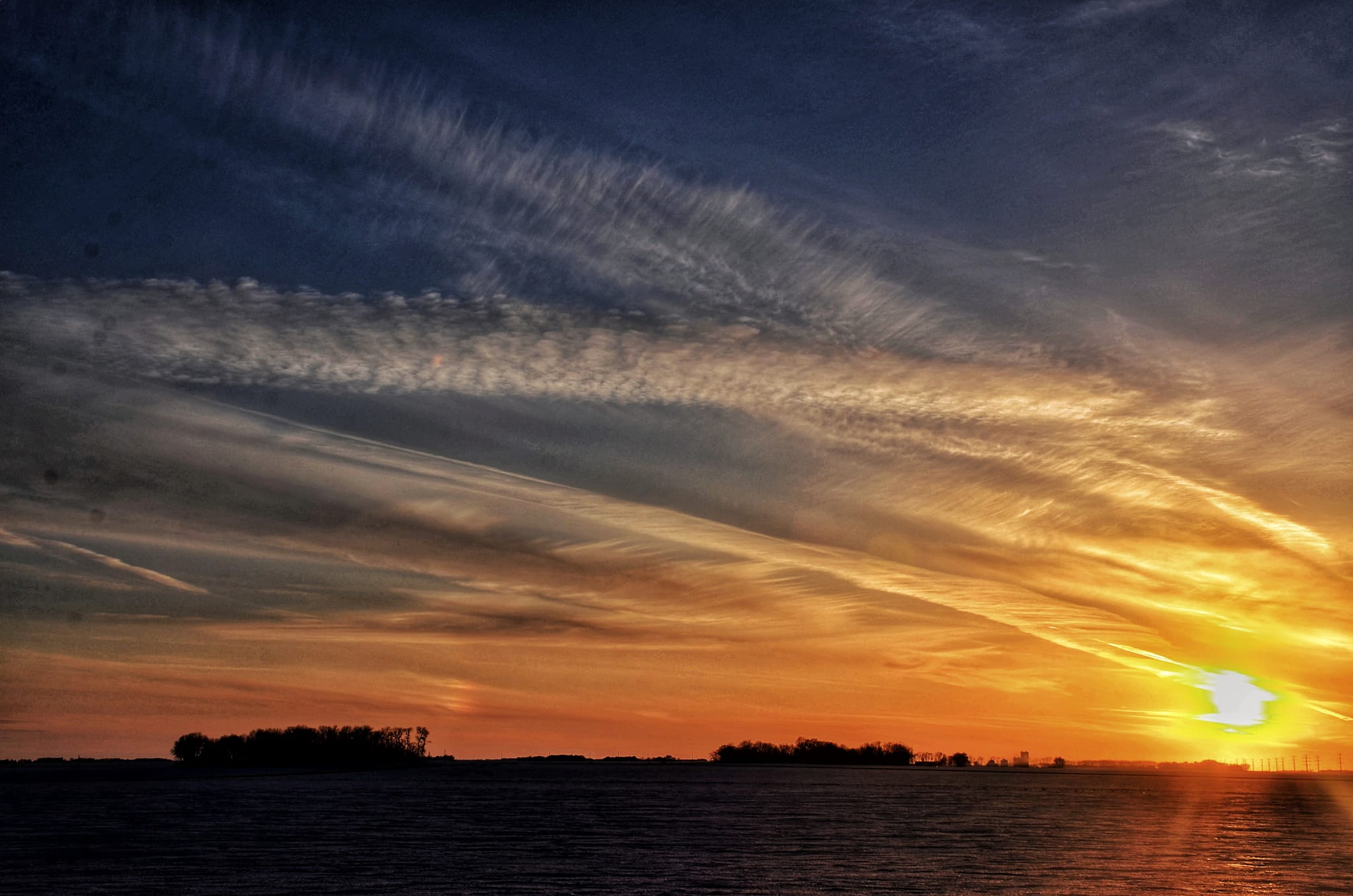 Description of a serene sunset in Minnesota