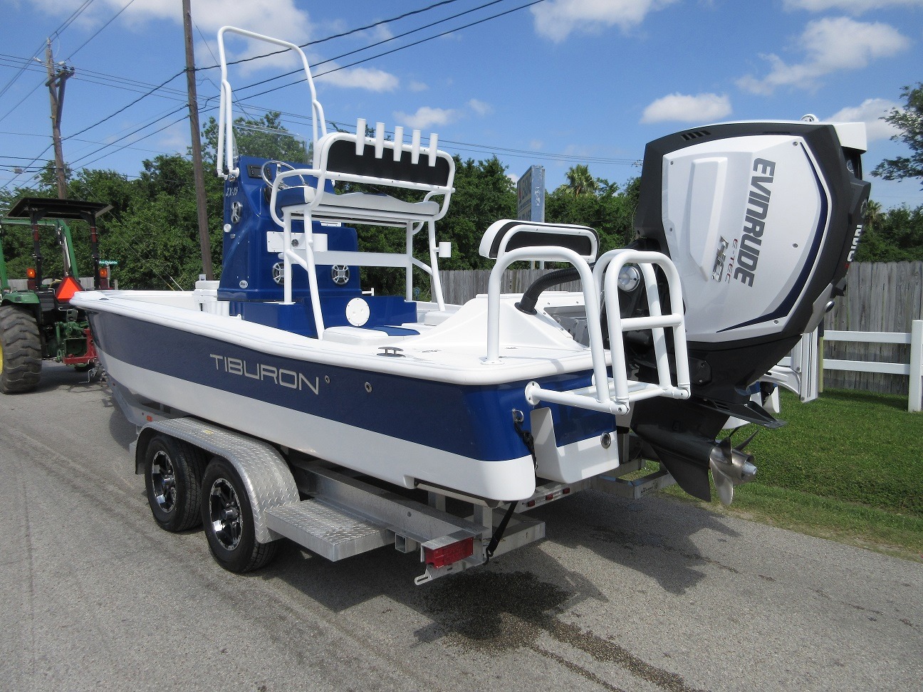 2018 Tiburon ZX-25 boat for sale with Evinrude 250hp G2