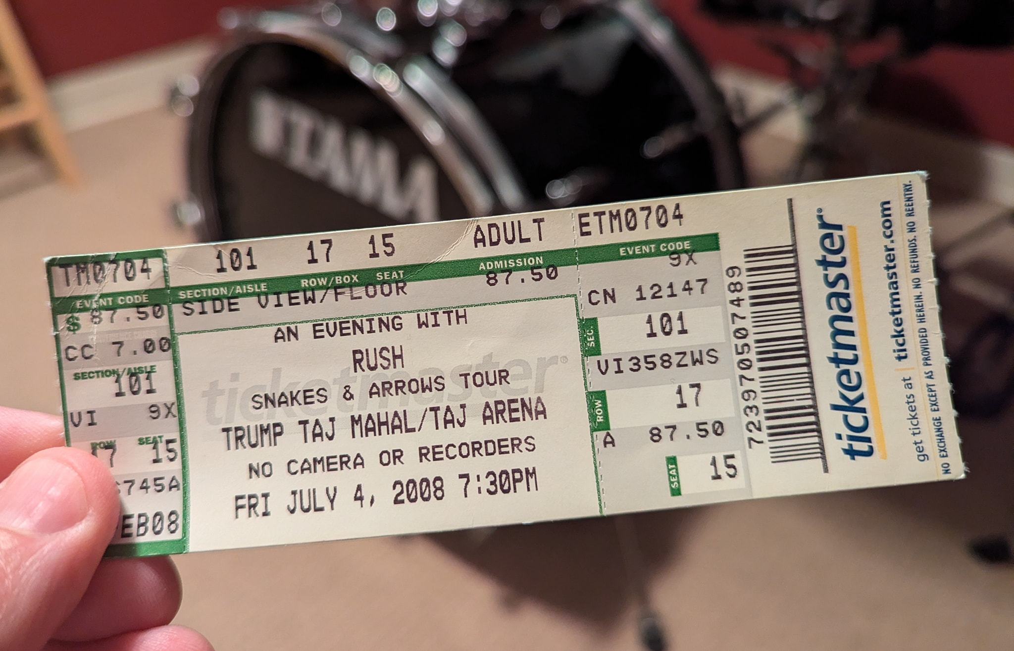 Attending a Rush show solo on the Snakes & Arrows tour