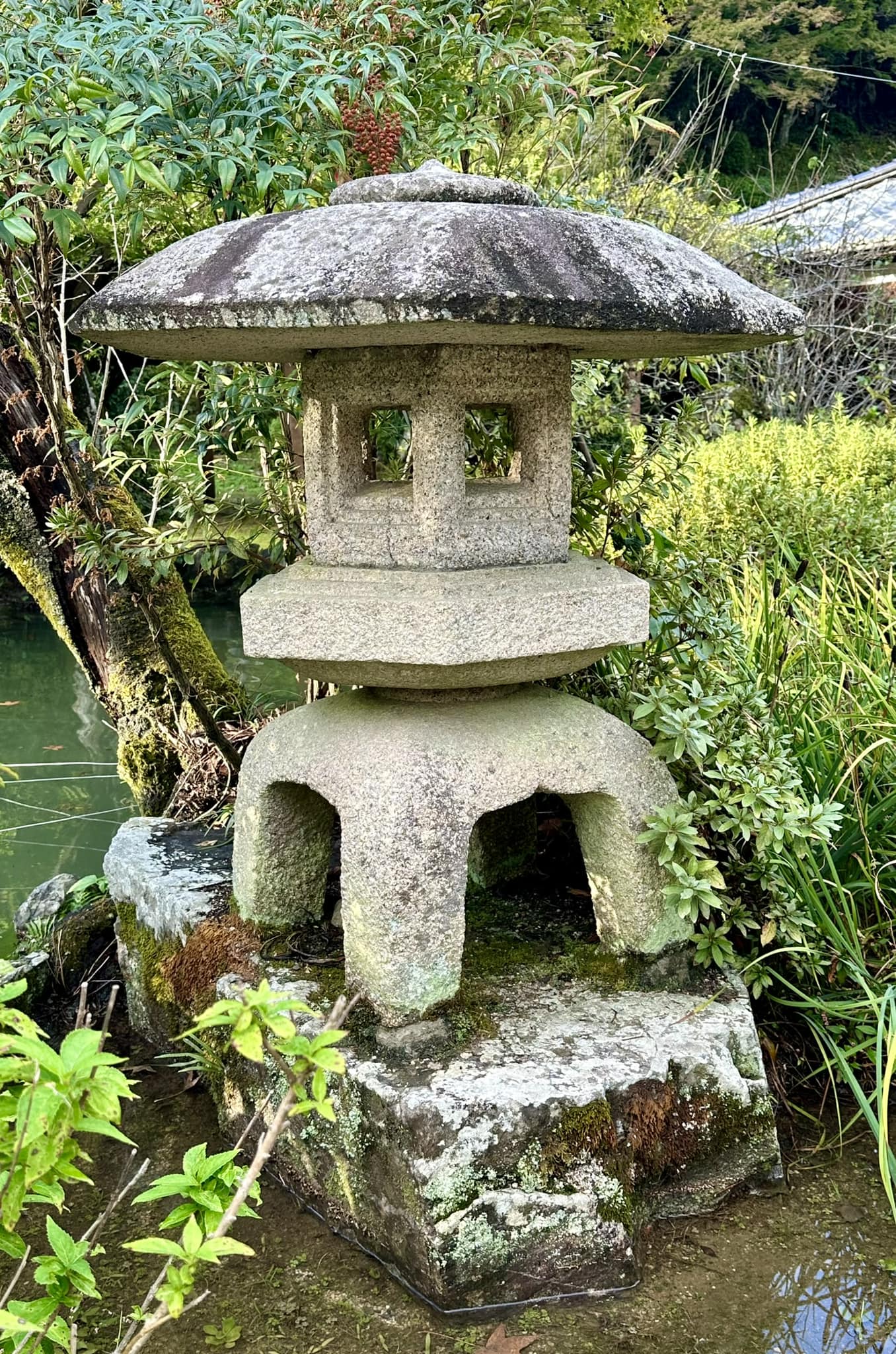 Yukimi doro snow-viewing lantern design