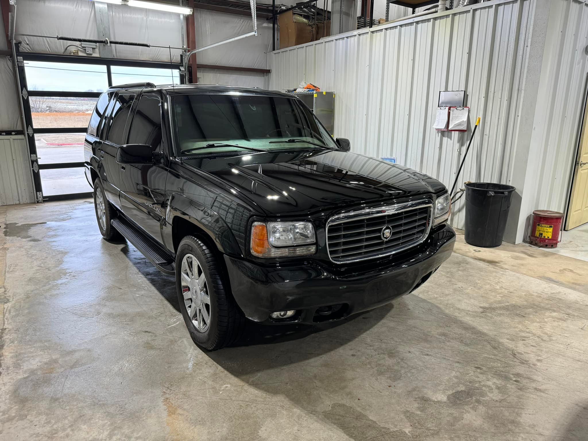 Cadillac Escalade 2007-2009 Shop Repair Manual & Wiring Diagram – USB Drive