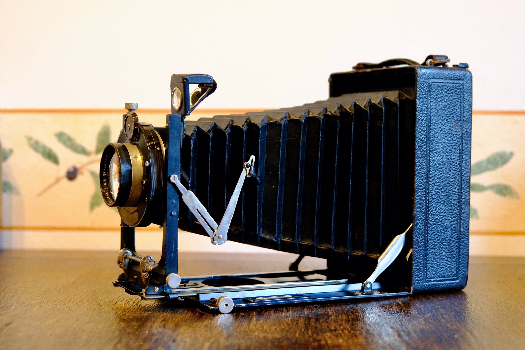 Voigtlander Bergheil Deluxe ジャンク品 Voigtlander 10x15cm camera with rare Bergheil Heliar lens