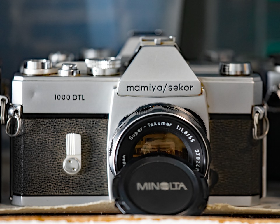 I have this Mamiya 35 S (I think). Though it's got a Mamiya-Sekor